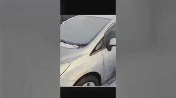 Nissan Note компактный хэтчбек. Авто обзор японских автомобилей